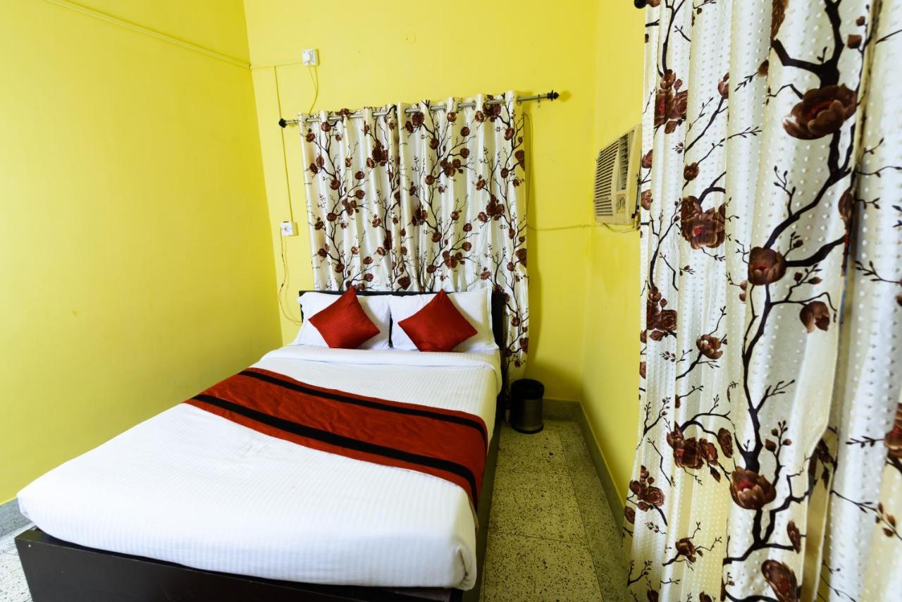 Sterling Baishakhi Hotell Calcutta Exteriör bild