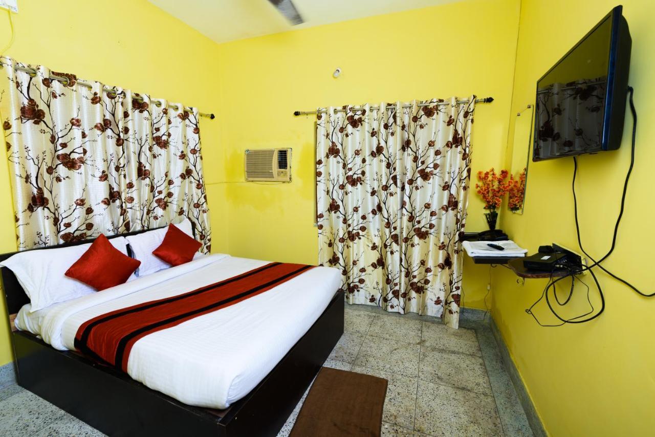 Sterling Baishakhi Hotell Calcutta Exteriör bild